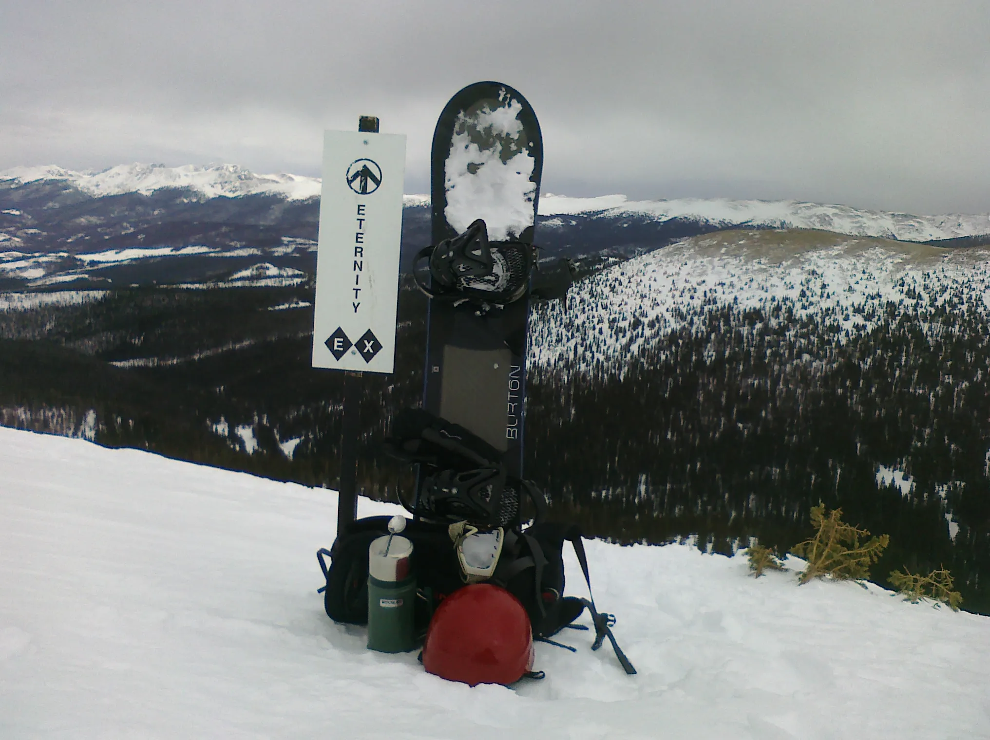 Riding the Eternity Line on Vasquez Cirque